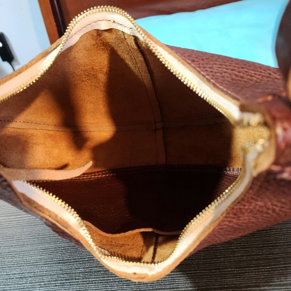 Portland Leather Nora Bag - Picture 8 of 9